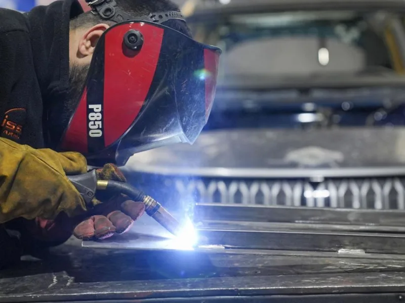 “The main lines of the car are made entirely of armor steel.”